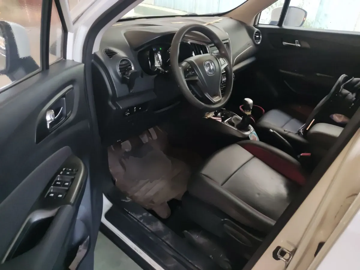 2016 ChangAn CS15 1.5L 107HP L4 5MT,autocango,china used car exporter,china ev exporter,chinese used car exporter,chinese used ev exporter