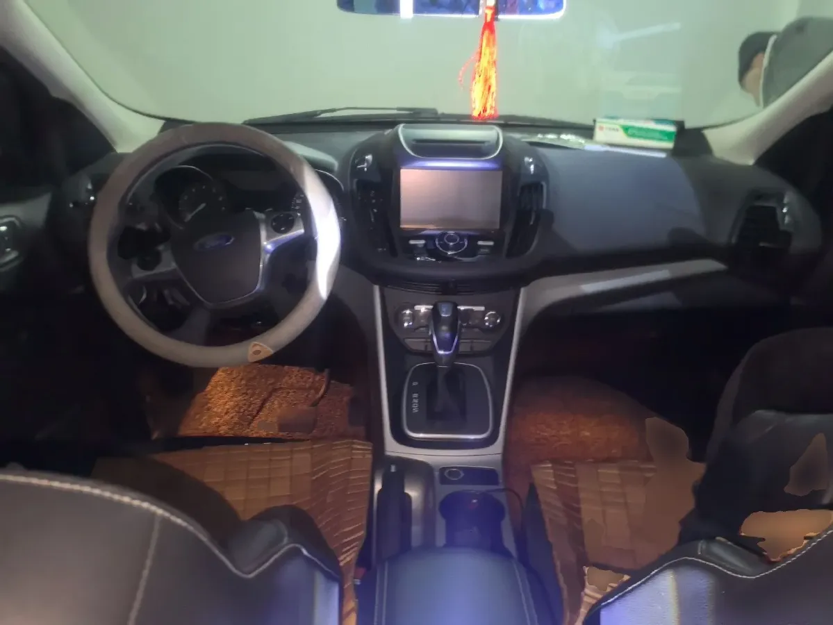 2015 Ford Kuga 1.5T 181HP L4 6AT,autocango,china used car exporter,china ev exporter,chinese used car exporter,chinese used ev exporter