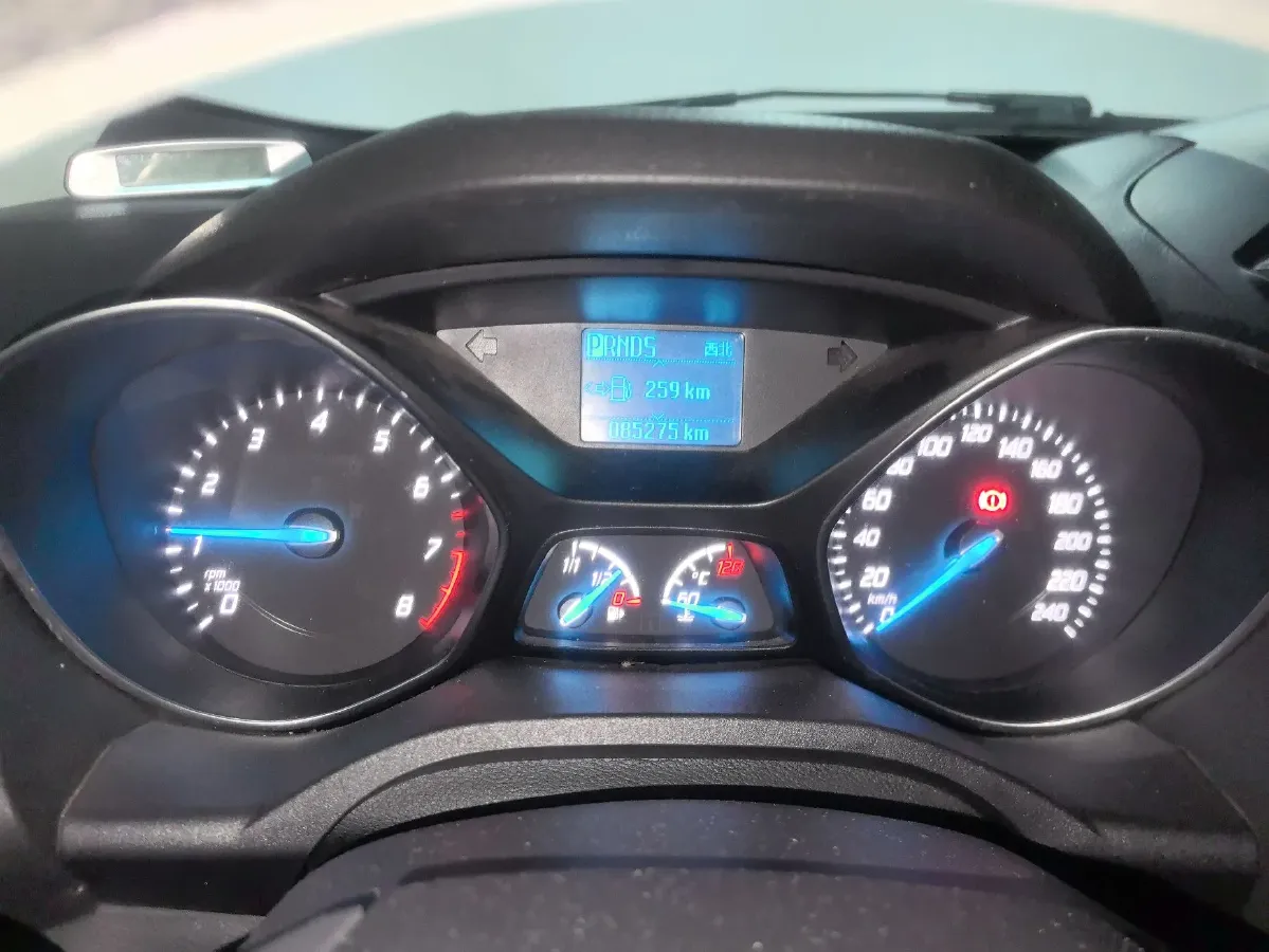 2015 Ford Kuga 1.5T 181HP L4 6AT,autocango,china used car exporter,china ev exporter,chinese used car exporter,chinese used ev exporter