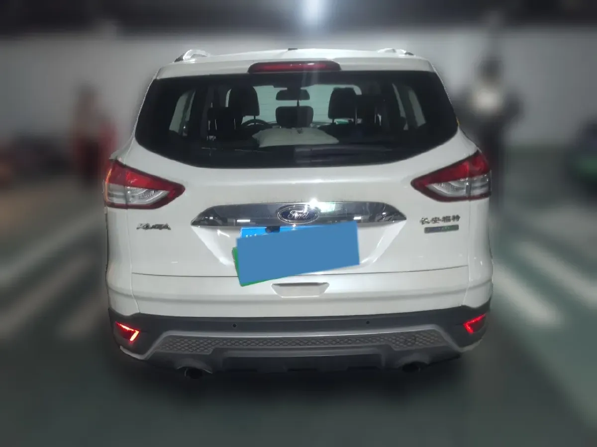 2015 Ford Kuga 1.5T 181HP L4 6AT,autocango,china used car exporter,china ev exporter,chinese used car exporter,chinese used ev exporter
