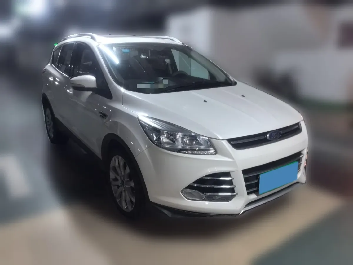 2015 Ford Kuga 1.5T 181HP L4 6AT,autocango,china used car exporter,china ev exporter,chinese used car exporter,chinese used ev exporter