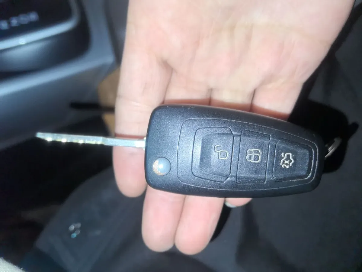 2015 Ford Kuga 1.5T 181HP L4 6AT,autocango,china used car exporter,china ev exporter,chinese used car exporter,chinese used ev exporter