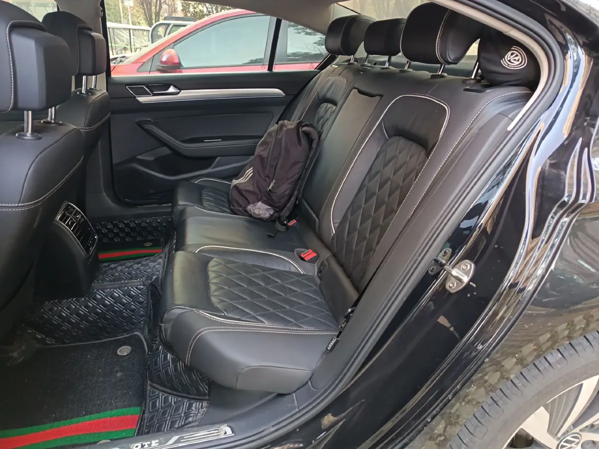 2022 Volkswagen Magotan GTE 1.4T 150HP L4 6DCT PHEV 13KWH,autocango,china used car exporter,china ev exporter,chinese used car exporter,chinese used ev exporter