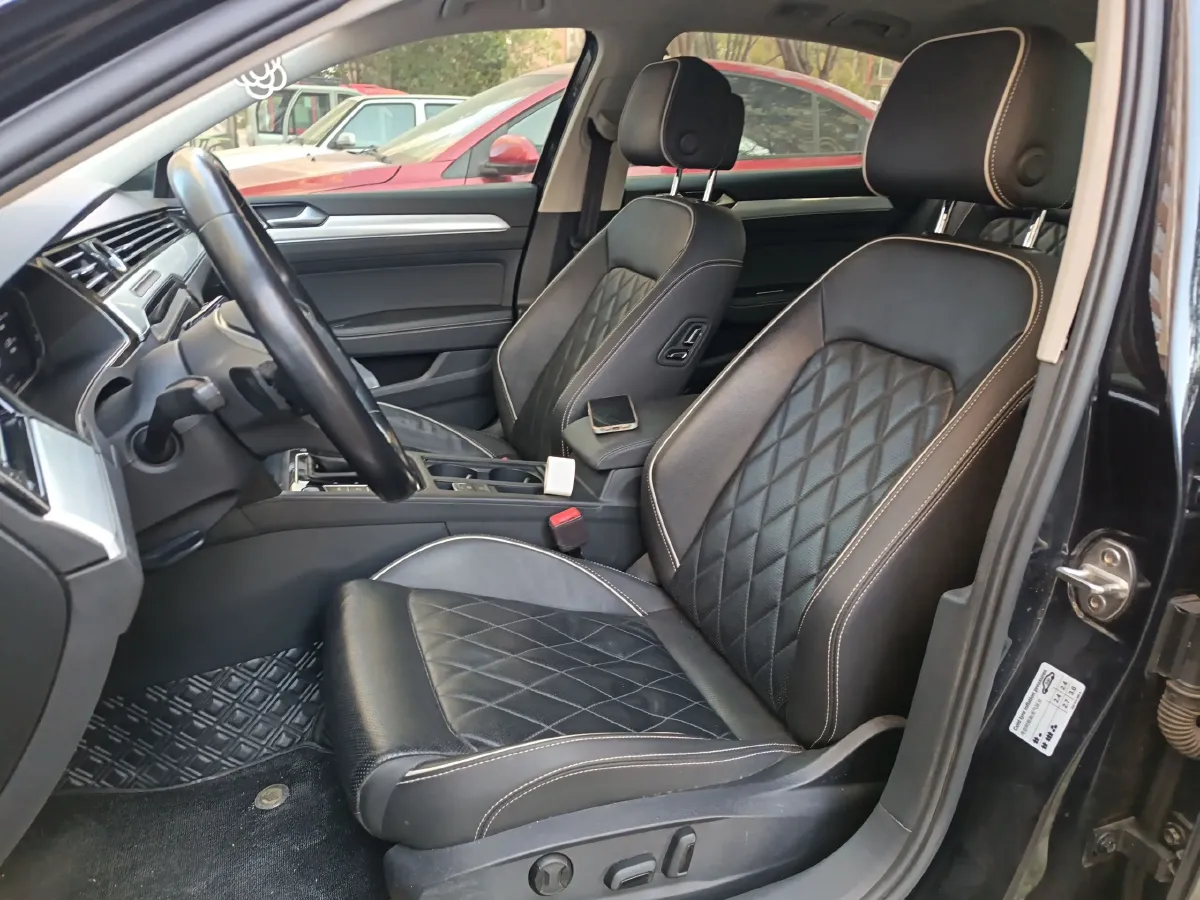 2022 Volkswagen Magotan GTE 1.4T 150HP L4 6DCT PHEV 13KWH,autocango,china used car exporter,china ev exporter,chinese used car exporter,chinese used ev exporter