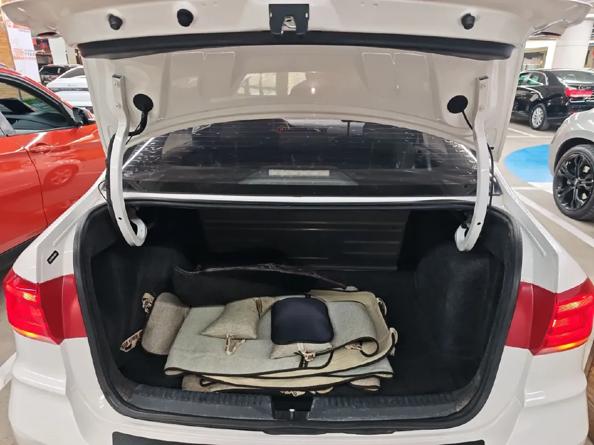 2018 Volkswagen Santana 1.5L 110HP L4 5MT,autocango,china used car exporter,china ev exporter,chinese used car exporter,chinese used ev exporter