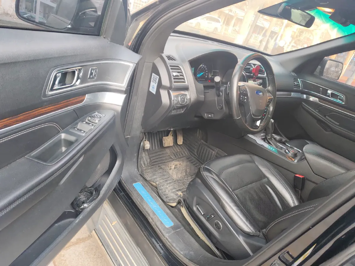 2017 Ford Explorer 2.3T 276HP L4 6AT,autocango,china used car exporter,china ev exporter,chinese used car exporter,chinese used ev exporter