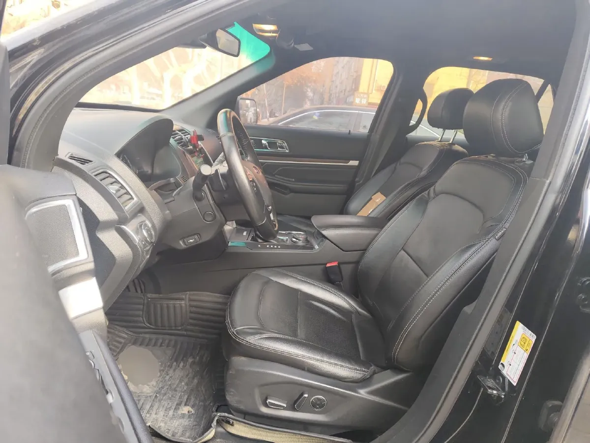 2017 Ford Explorer 2.3T 276HP L4 6AT,autocango,china used car exporter,china ev exporter,chinese used car exporter,chinese used ev exporter