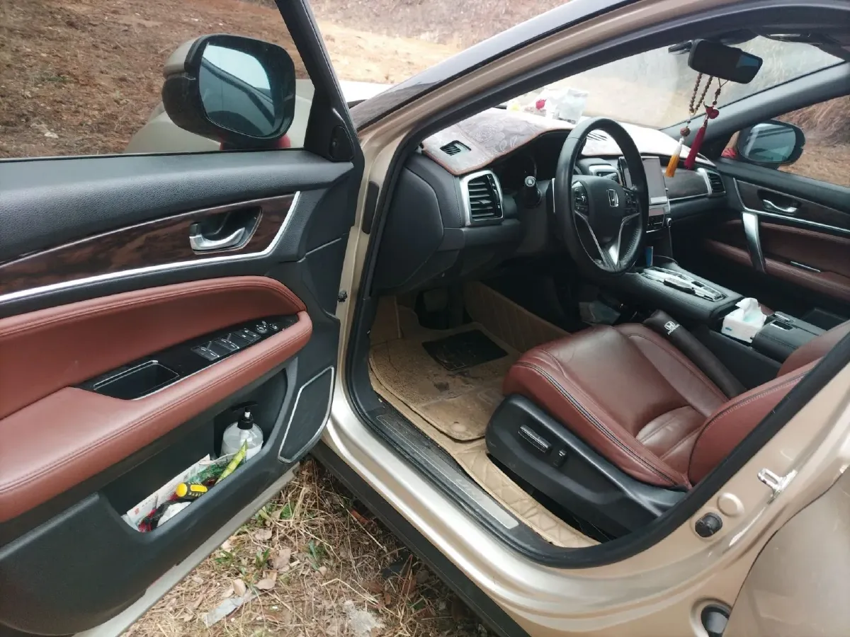 2017 Honda UR-V 2.0T 272HP L4 9AT,autocango,china used car exporter,china ev exporter,chinese used car exporter,chinese used ev exporter