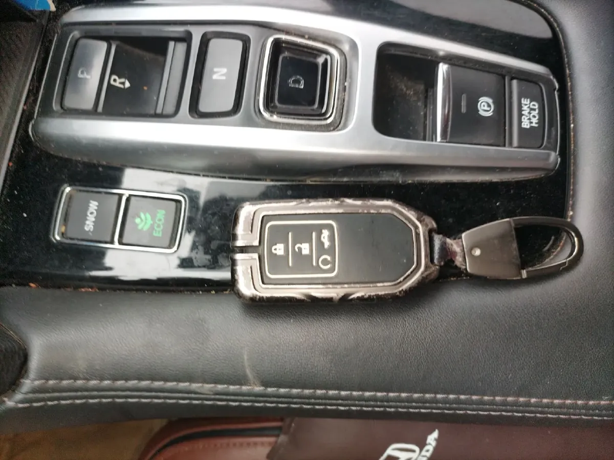 2017 Honda UR-V 2.0T 272HP L4 9AT,autocango,china used car exporter,china ev exporter,chinese used car exporter,chinese used ev exporter