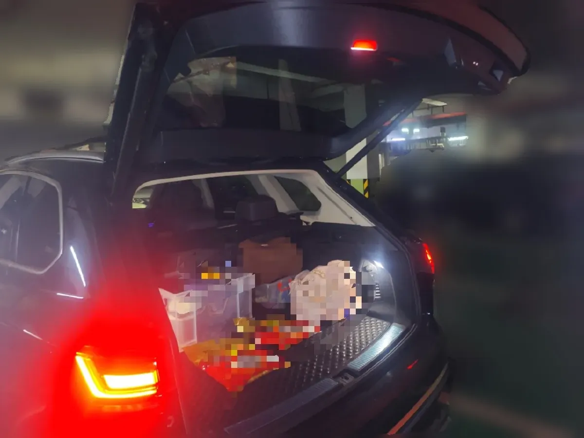 2021 Volkswagen Touareg 2.0T 245HP L4 8AT,autocango,china used car exporter,china ev exporter,chinese used car exporter,chinese used ev exporter