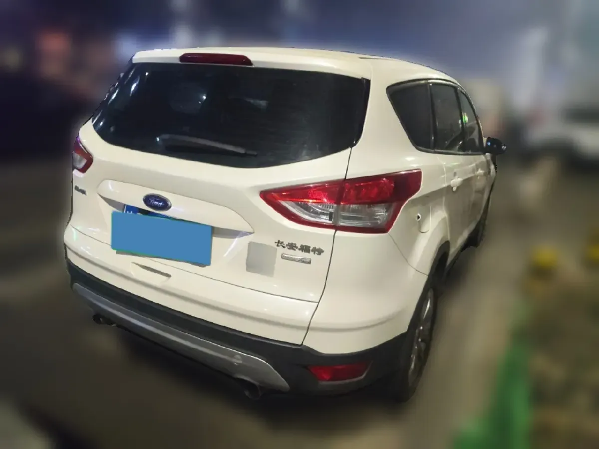 2015 Ford Kuga 1.5T 181HP L4 6AT,autocango,china used car exporter,china ev exporter,chinese used car exporter,chinese used ev exporter