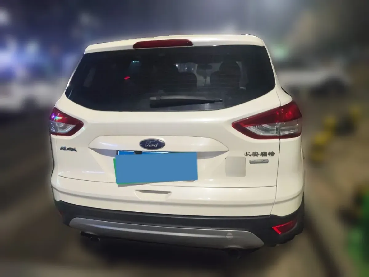 2015 Ford Kuga 1.5T 181HP L4 6AT,autocango,china used car exporter,china ev exporter,chinese used car exporter,chinese used ev exporter