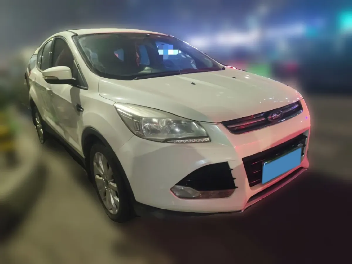 2015 Ford Kuga 1.5T 181HP L4 6AT,autocango,china used car exporter,china ev exporter,chinese used car exporter,chinese used ev exporter