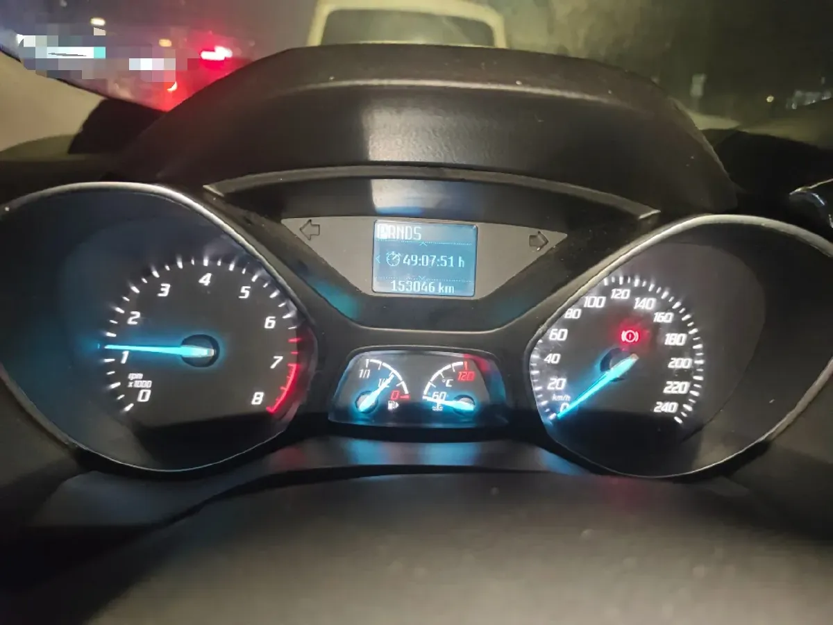 2015 Ford Kuga 1.5T 181HP L4 6AT,autocango,china used car exporter,china ev exporter,chinese used car exporter,chinese used ev exporter