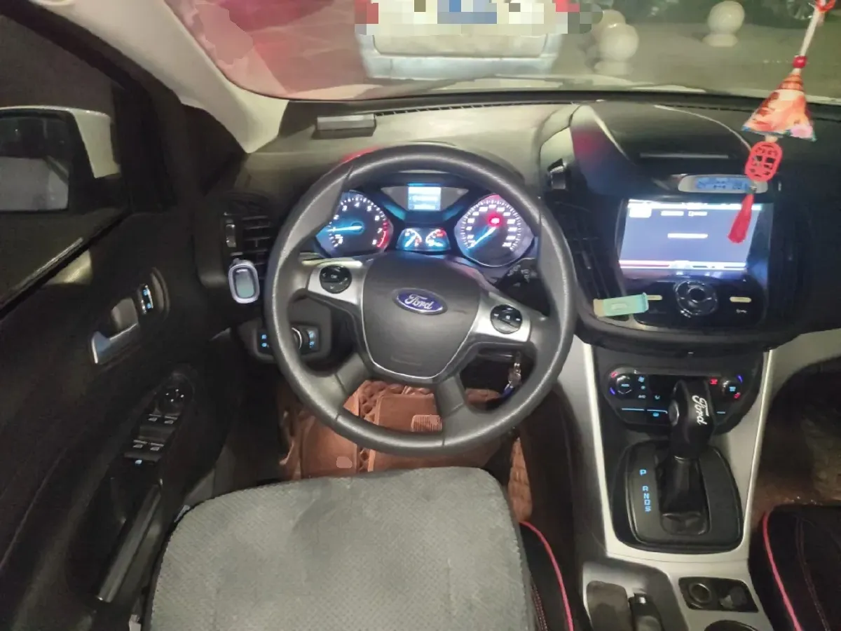 2015 Ford Kuga 1.5T 181HP L4 6AT,autocango,china used car exporter,china ev exporter,chinese used car exporter,chinese used ev exporter