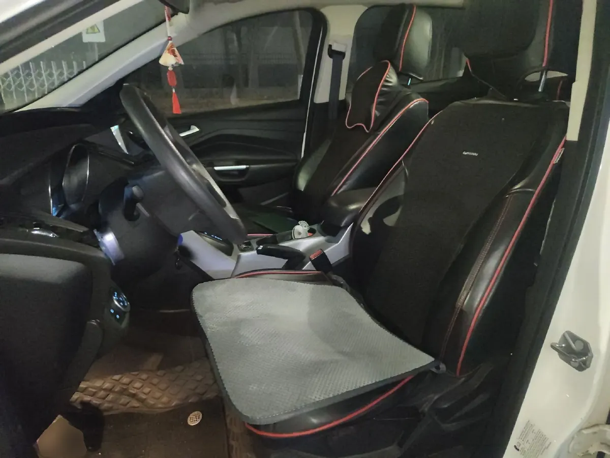 2015 Ford Kuga 1.5T 181HP L4 6AT,autocango,china used car exporter,china ev exporter,chinese used car exporter,chinese used ev exporter