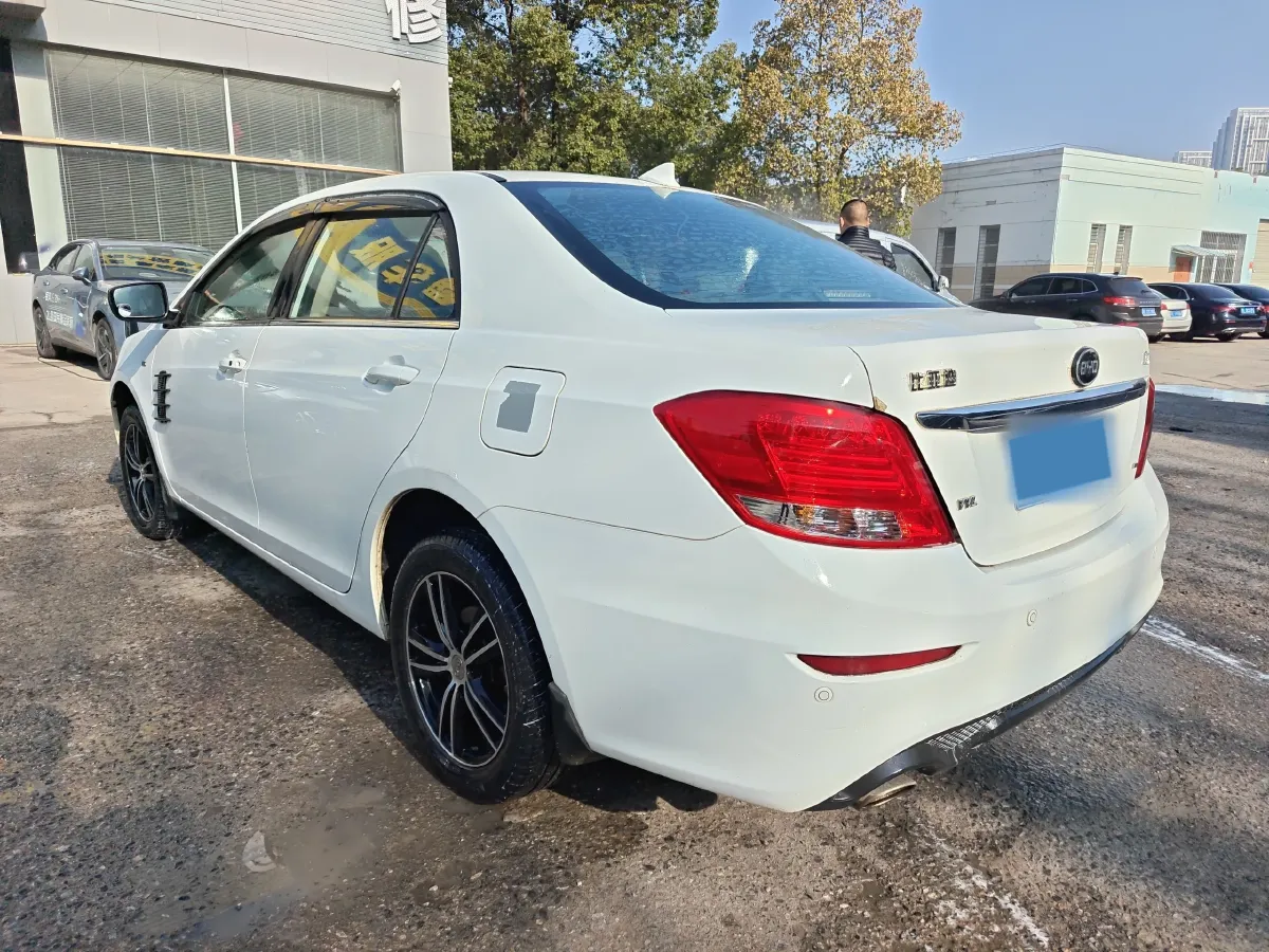 2015 BYD SuRui 1.5L 109HP L4 5MT,autocango,china used car exporter,china ev exporter,chinese used car exporter,chinese used ev exporter