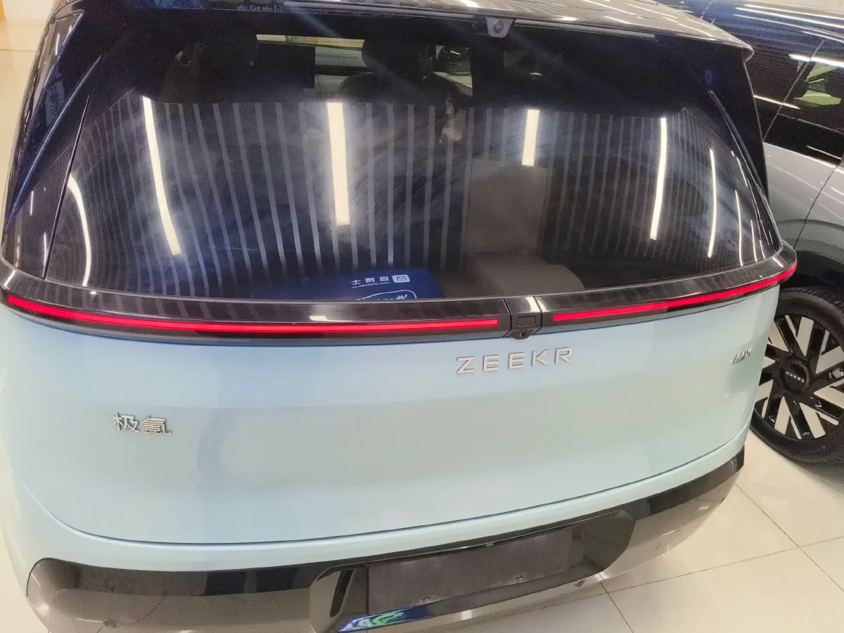 2025 Zeekr MIX BEV 102KWH,autocango,china used car exporter,china ev exporter,chinese used car exporter,chinese used ev exporter