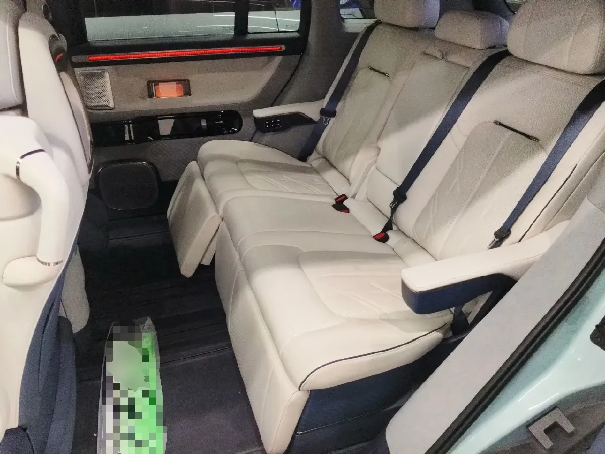 2025 Zeekr MIX BEV 102KWH,autocango,china used car exporter,china ev exporter,chinese used car exporter,chinese used ev exporter