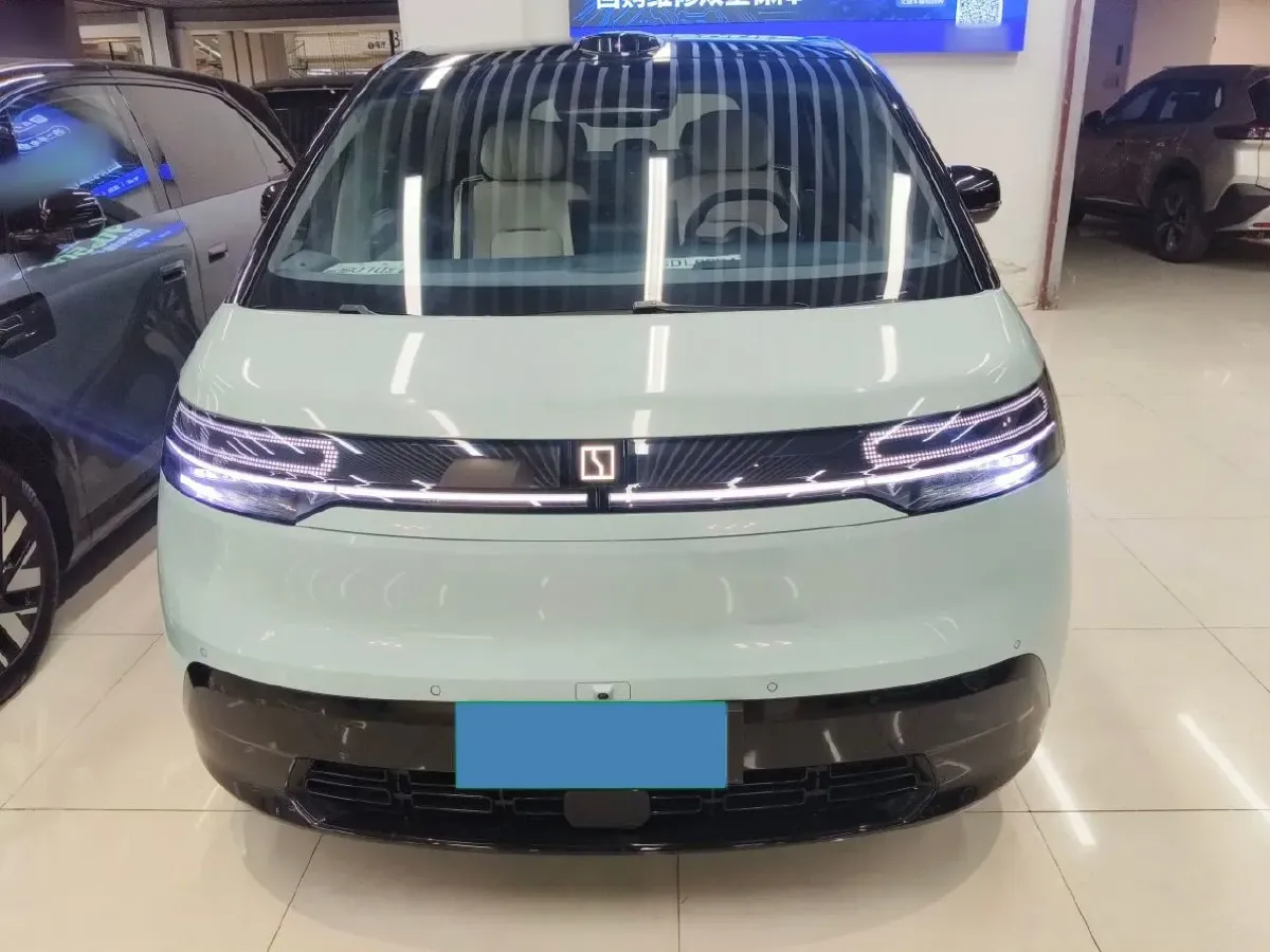 2025 Zeekr MIX BEV 102KWH,autocango,china used car exporter,china ev exporter,chinese used car exporter,chinese used ev exporter