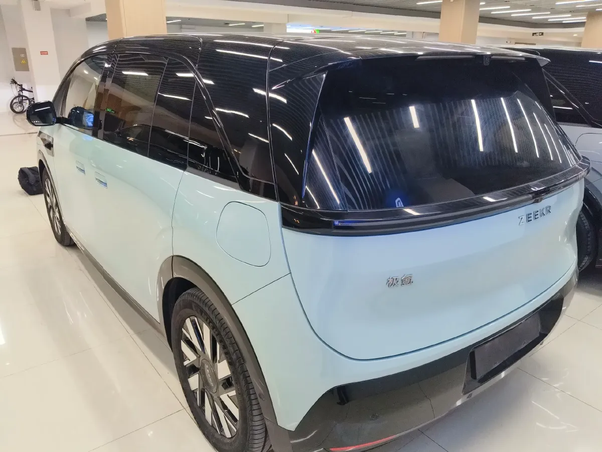 2025 Zeekr MIX BEV 102KWH,autocango,china used car exporter,china ev exporter,chinese used car exporter,chinese used ev exporter