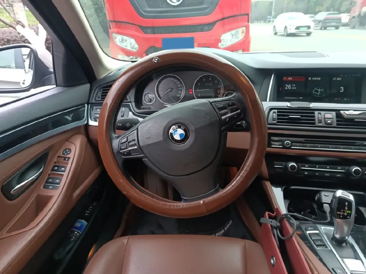 2014 BMW 5 Series 2.0T 184HP L4 8AT,autocango,china used car exporter,china ev exporter,chinese used car exporter,chinese used ev exporter