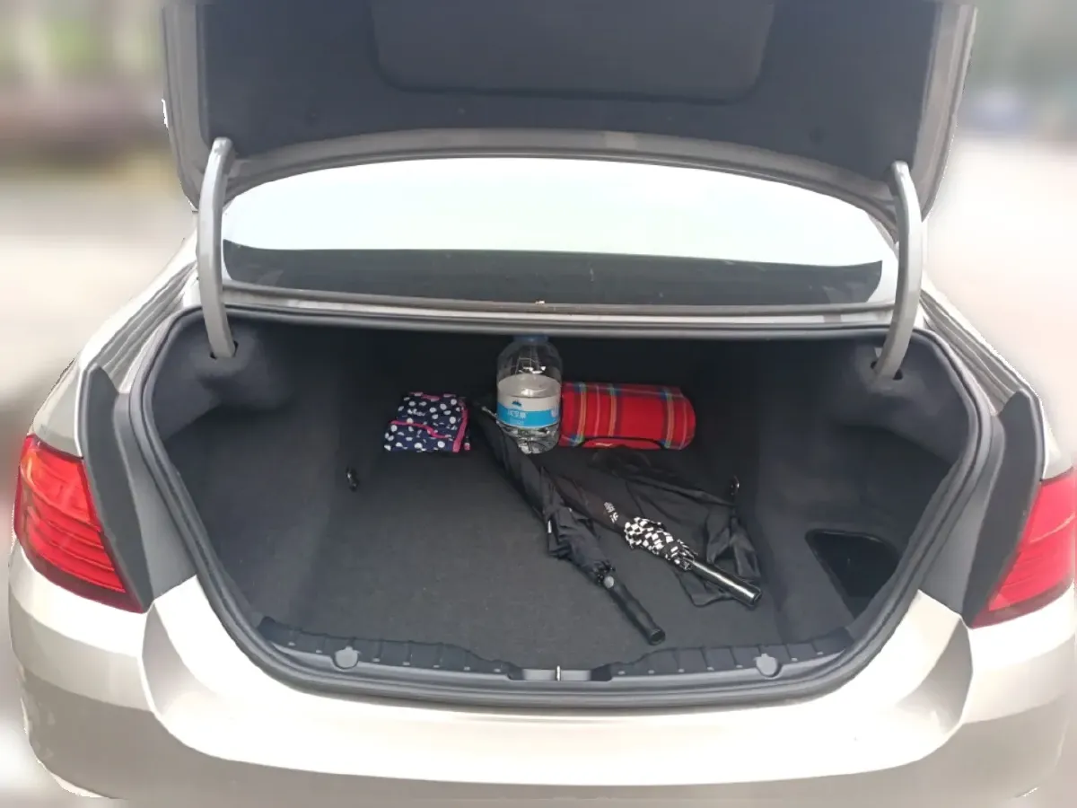 2014 BMW 5 Series 2.0T 184HP L4 8AT,autocango,china used car exporter,china ev exporter,chinese used car exporter,chinese used ev exporter