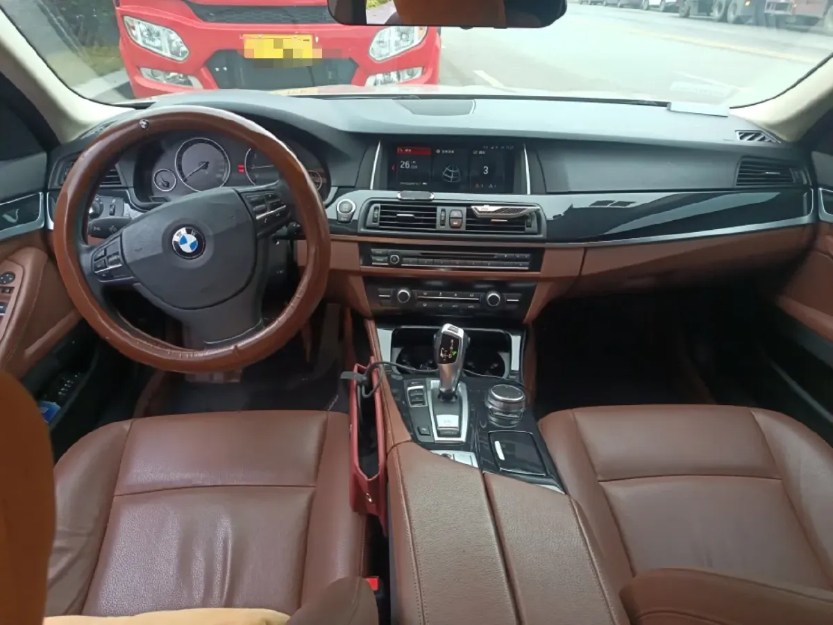 2014 BMW 5 Series 2.0T 184HP L4 8AT,autocango,china used car exporter,china ev exporter,chinese used car exporter,chinese used ev exporter