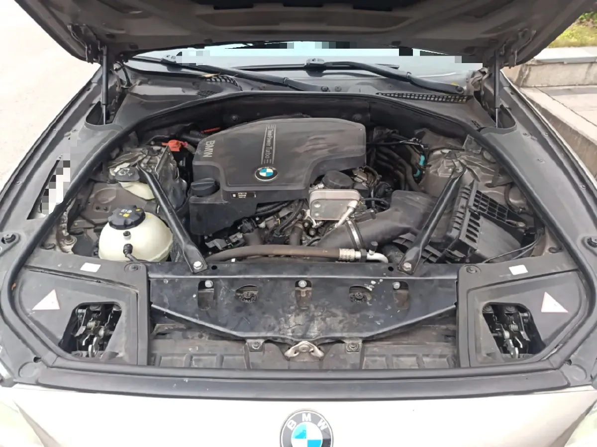 2014 BMW 5 Series 2.0T 184HP L4 8AT,autocango,china used car exporter,china ev exporter,chinese used car exporter,chinese used ev exporter