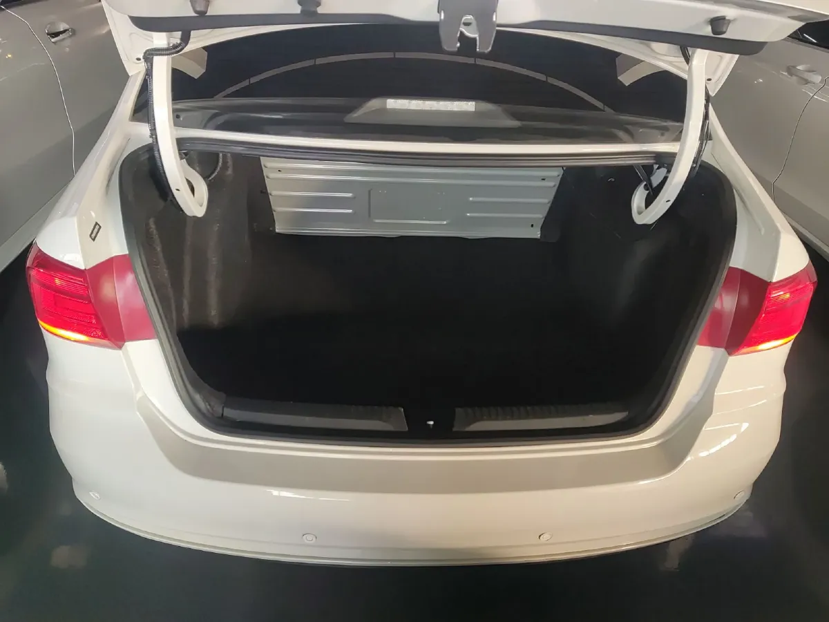 2021 Volkswagen Santana 1.5L 112HP L4 6AT,autocango,china used car exporter,china ev exporter,chinese used car exporter,chinese used ev exporter