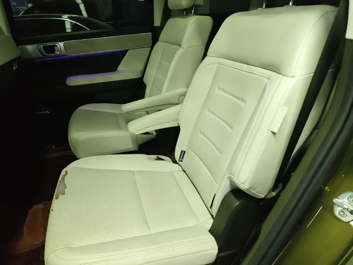 2024 Hyundai Santafe 2.0T 247HP L4 8AT,autocango,china used car exporter,china ev exporter,chinese used car exporter,chinese used ev exporter