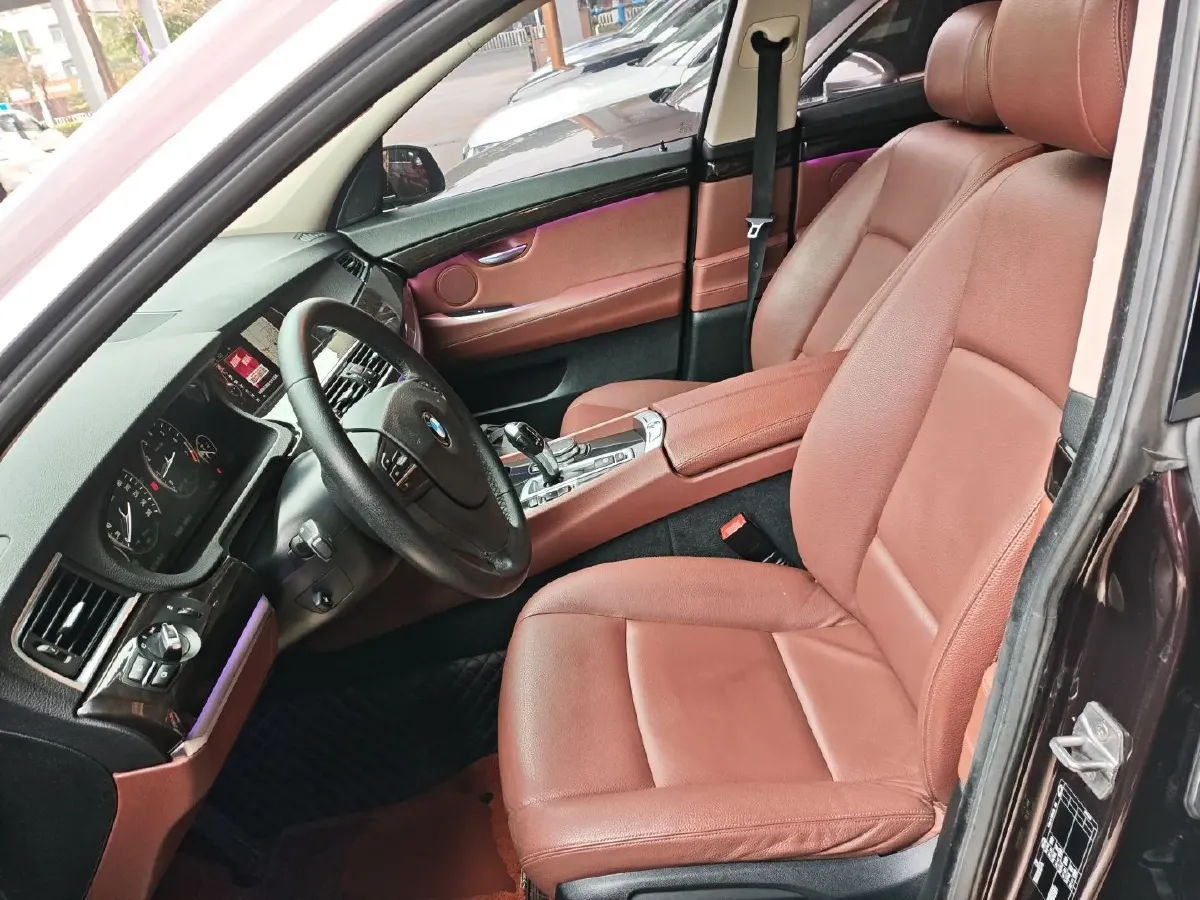 2015 BMW 5 Series GT 2.0T 245HP L4 8AT,autocango,china used car exporter,china ev exporter,chinese used car exporter,chinese used ev exporter