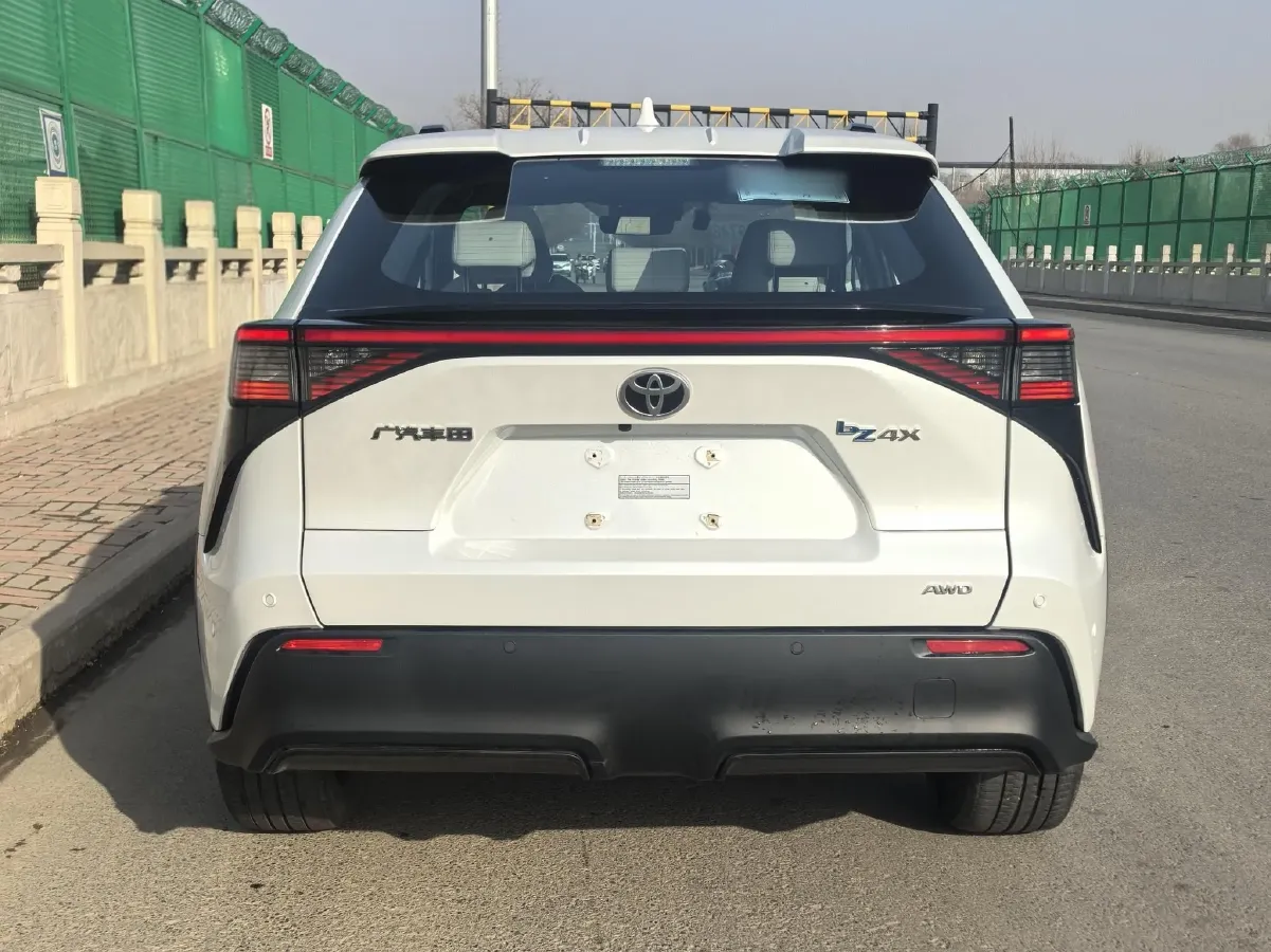 2022 Toyota bZ4X BEV 66.7KWH,autocango,china used car exporter,china ev exporter,chinese used car exporter,chinese used ev exporter