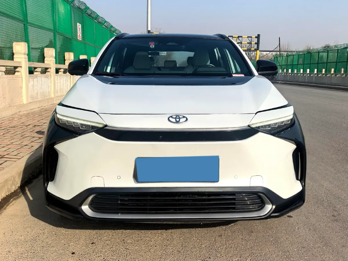 2022 Toyota bZ4X BEV 66.7KWH,autocango,china used car exporter,china ev exporter,chinese used car exporter,chinese used ev exporter