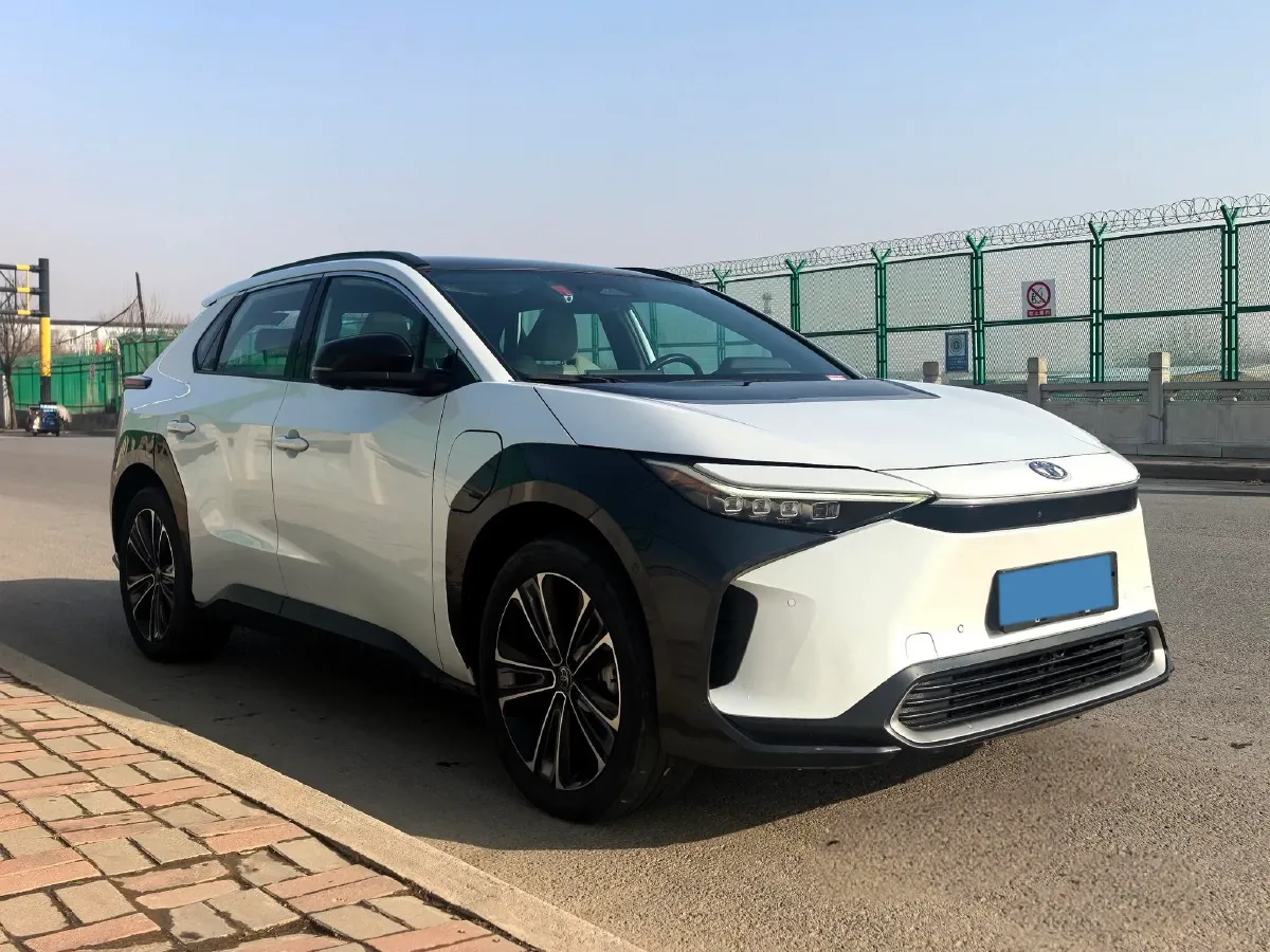 2022 Toyota bZ4X BEV 66.7KWH,autocango,china used car exporter,china ev exporter,chinese used car exporter,chinese used ev exporter