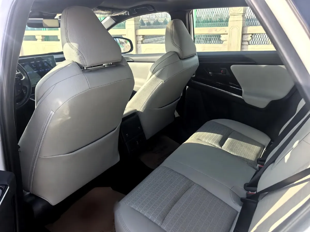 2022 Toyota bZ4X BEV 66.7KWH,autocango,china used car exporter,china ev exporter,chinese used car exporter,chinese used ev exporter