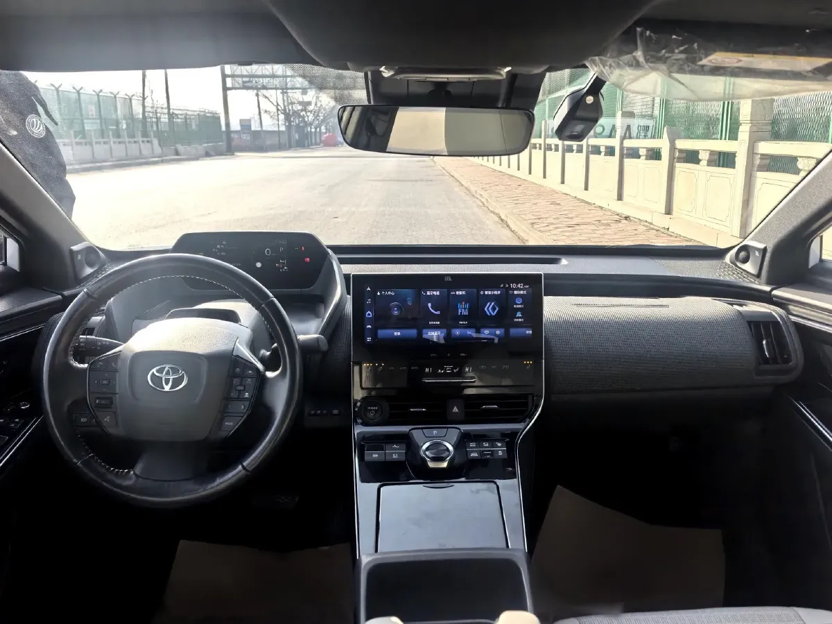 2022 Toyota bZ4X BEV 66.7KWH,autocango,china used car exporter,china ev exporter,chinese used car exporter,chinese used ev exporter