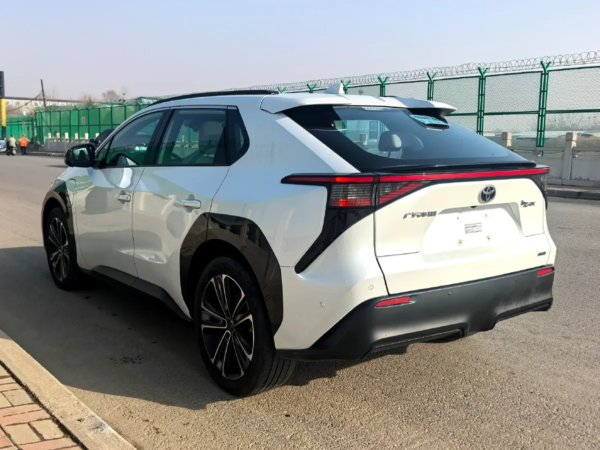 2022 Toyota bZ4X BEV 66.7KWH,autocango,china used car exporter,china ev exporter,chinese used car exporter,chinese used ev exporter