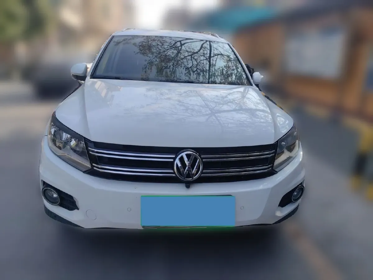2015 Volkswagen Tiguan 2.0T 170HP L4 6AT,autocango,china used car exporter,china ev exporter,chinese used car exporter,chinese used ev exporter