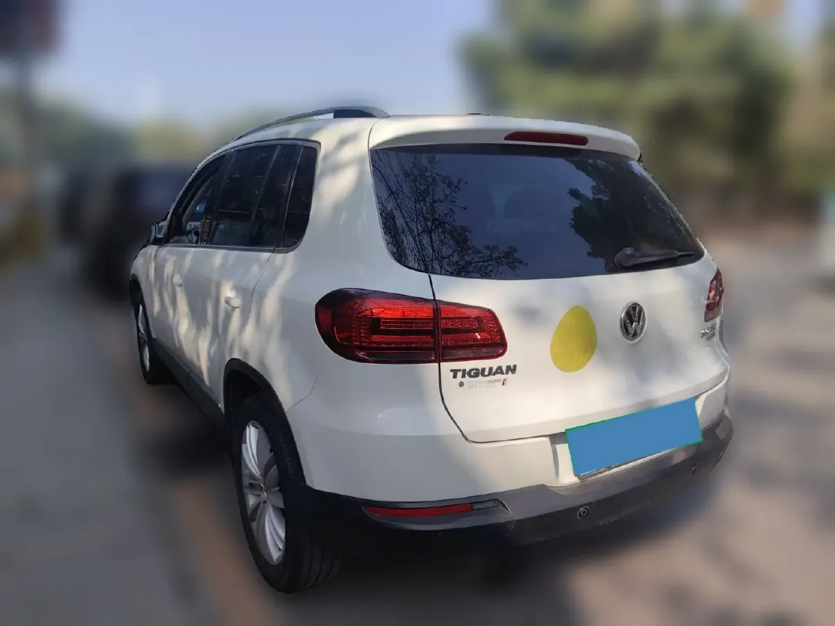 2015 Volkswagen Tiguan 2.0T 170HP L4 6AT,autocango,china used car exporter,china ev exporter,chinese used car exporter,chinese used ev exporter