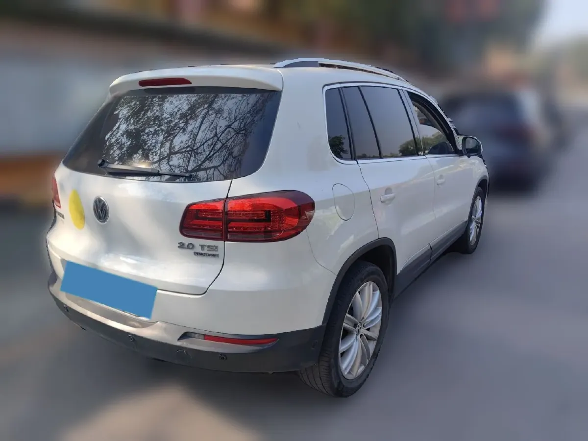 2015 Volkswagen Tiguan 2.0T 170HP L4 6AT,autocango,china used car exporter,china ev exporter,chinese used car exporter,chinese used ev exporter