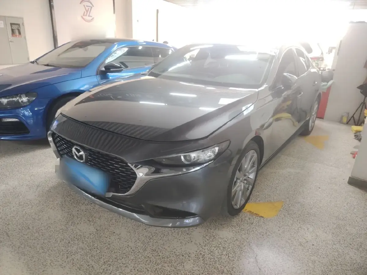 2021 Mazda 3 Axela 2.0L 158HP L4 6AT