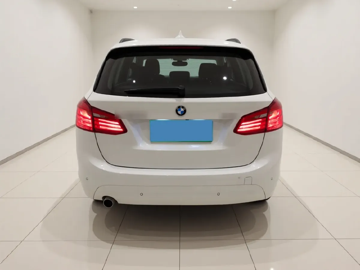 2016 BMW 2 Series Wagon 1.5T 136HP L3 6AT,autocango,china used car exporter,china ev exporter,chinese used car exporter,chinese used ev exporter