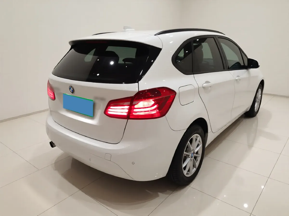 2016 BMW 2 Series Wagon 1.5T 136HP L3 6AT,autocango,china used car exporter,china ev exporter,chinese used car exporter,chinese used ev exporter