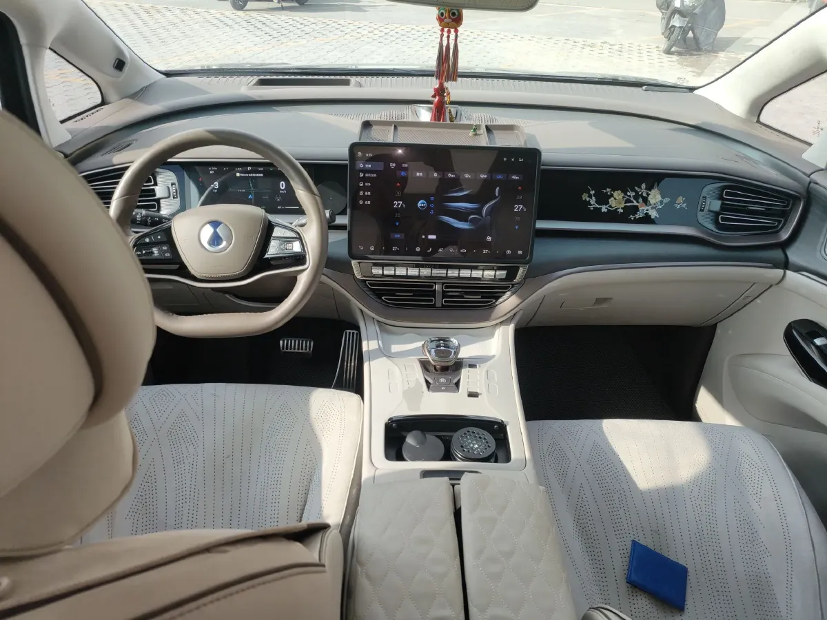 2022 Denza D9 1.5T 139HP L4 E-CVT PHEV 40.06KWH,autocango,china used car exporter,china ev exporter,chinese used car exporter,chinese used ev exporter