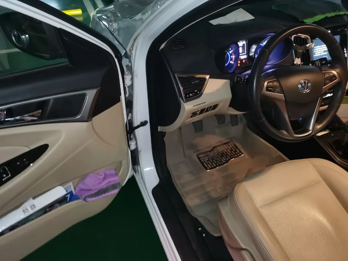 2015 ChangAn Eado 1.6L 125HP L4 5MT,autocango,china used car exporter,china ev exporter,chinese used car exporter,chinese used ev exporter