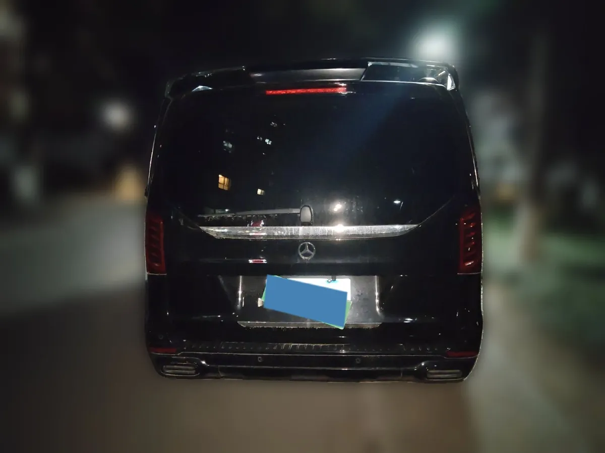 2022 Mercedes-Benz V Class 2.0T 211HP L4 9AT,autocango,china used car exporter,china ev exporter,chinese used car exporter,chinese used ev exporter