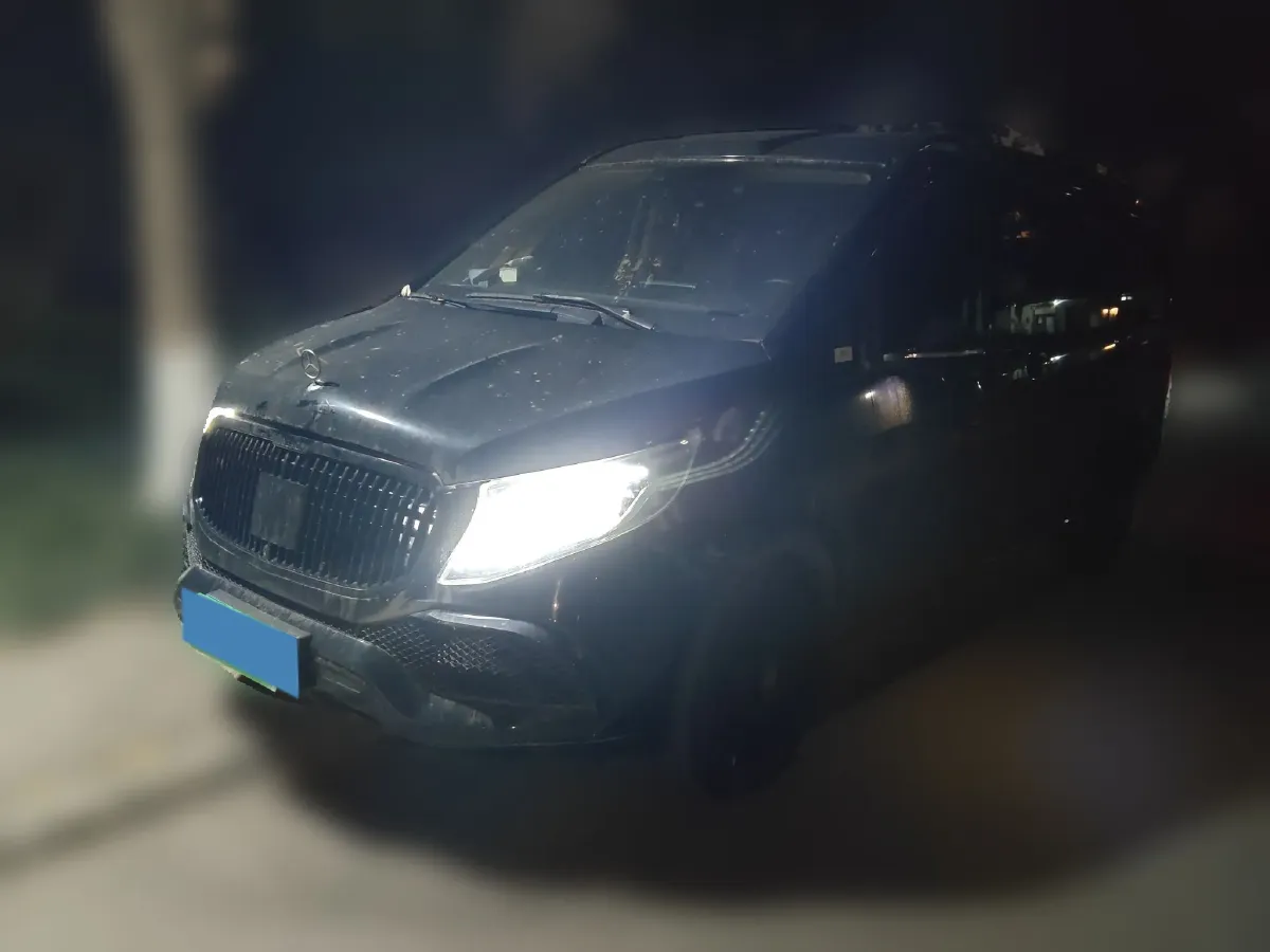 2022 Mercedes-Benz V Class 2.0T 211HP L4 9AT,autocango,china used car exporter,china ev exporter,chinese used car exporter,chinese used ev exporter