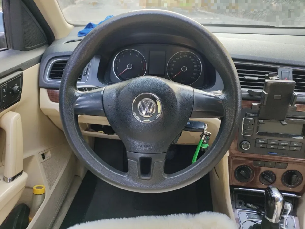 2013 Volkswagen Lavida 1.4T 131HP L4 7DCT,autocango,china used car exporter,china ev exporter,chinese used car exporter,chinese used ev exporter