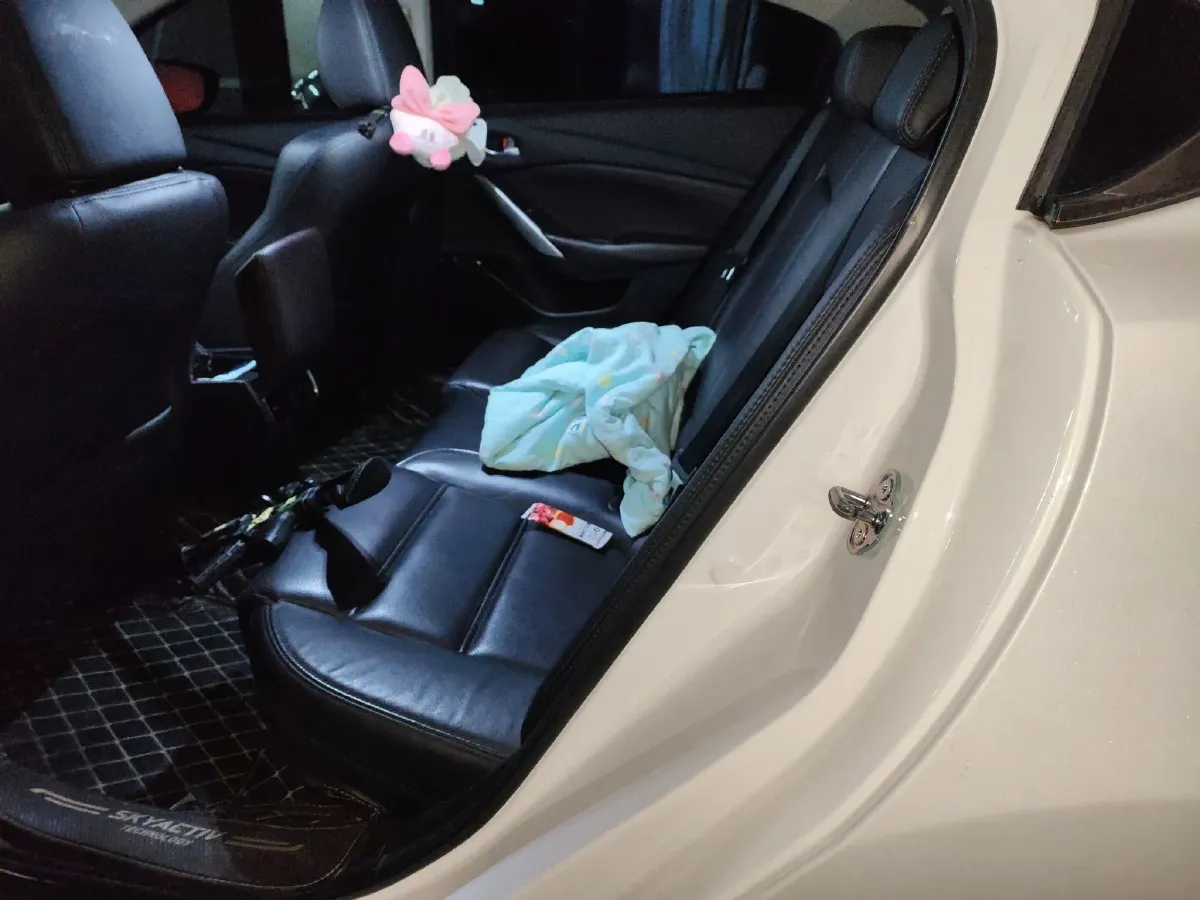 2017 Volkswagen Magotan 1.8T 180HP L4 7DCT,autocango,china used car exporter,china ev exporter,chinese used car exporter,chinese used ev exporter